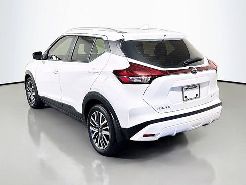 Used 2024 Nissan Kicks SV FWD image 5
