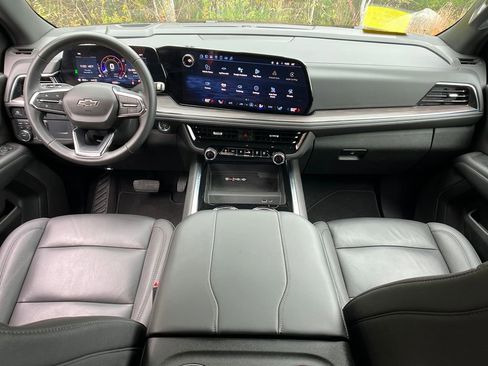 Used 2025 Chevrolet Tahoe Z71 image 13