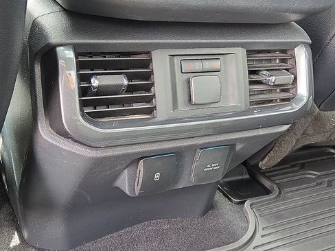 Used 2023 Ford F150 Lariat w/ Equipment Group 502A High AWD/4WD image 19