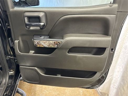 Used 2017 Chevrolet Silverado 1500 LTZ Z71 w/ Realtree Edition image 26