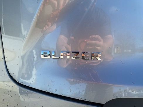 Certified 2024 Chevrolet Blazer LT w/ Convenience Package FWD image 12