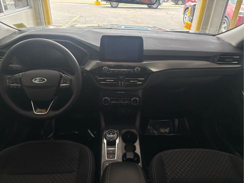 Certified 2024 Ford Escape Active AWD/4WD image 10