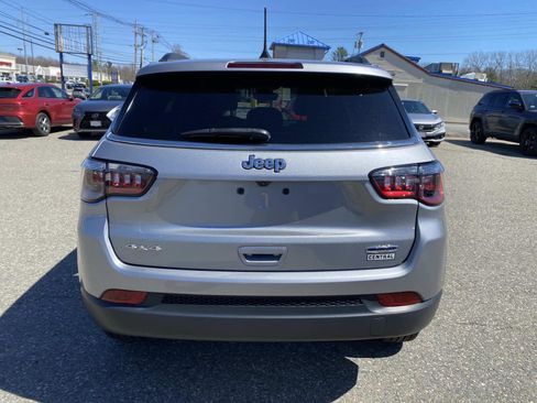 Certified 2022 Jeep Compass Latitude w/ Convenience Group AWD/4WD image 4