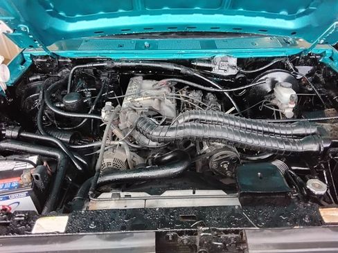 Used 1995 Ford Bronco XLT image 8