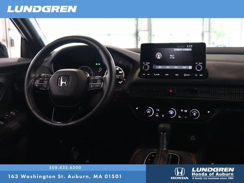 Used 2025 Honda HR-V Sport image 5