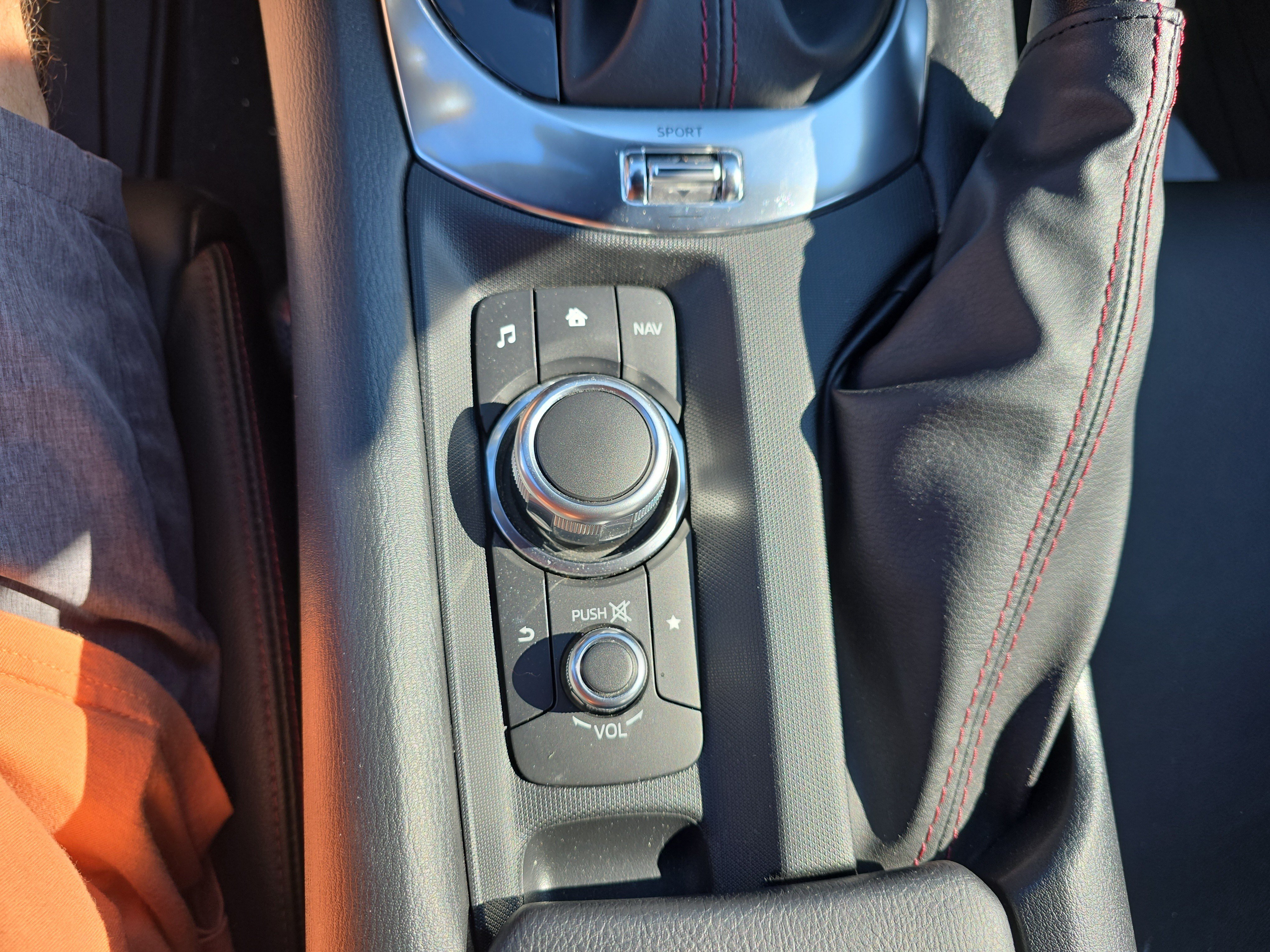 Used 2019 MAZDA MX-5 Miata RF Grand Touring RWD image 21