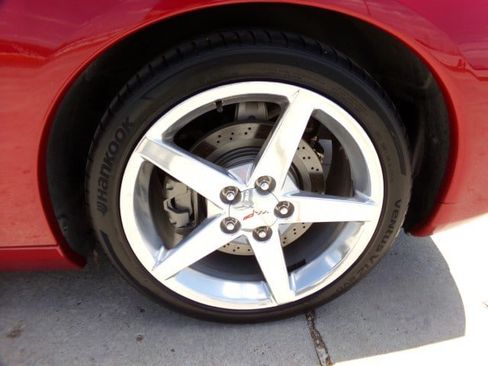 Used 2005 Chevrolet Corvette Coupe w/ Preferred Equipment Group RWD image 10