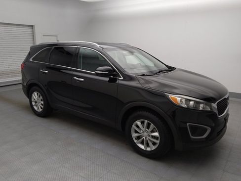 Used 2016 Kia Sorento FWD image 11