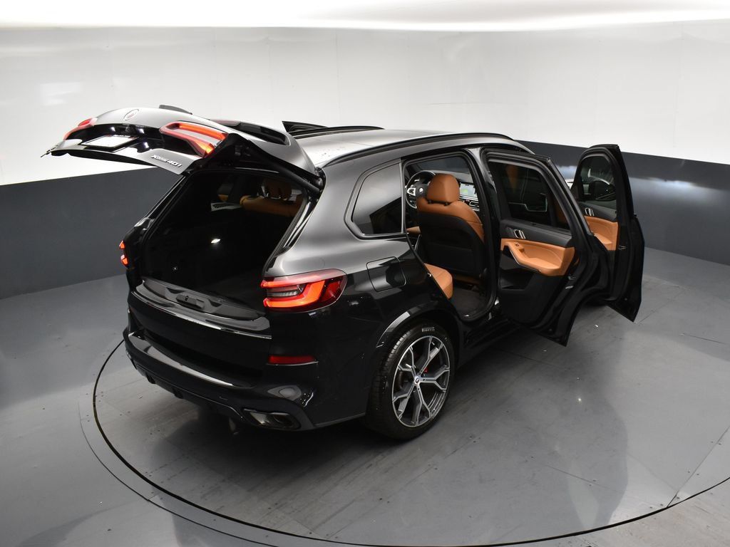 Used 2023 BMW X5 xDrive40i w/ M Sport Edition AWD/4WD image 30