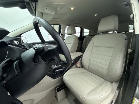 Used 2014 Ford Escape Titanium image 10