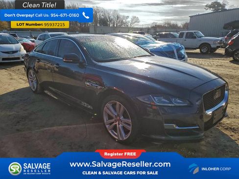 Used 2016 Jaguar XJ R-Sport image 5