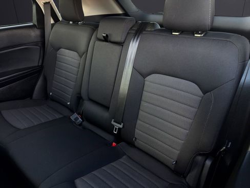 Used 2024 Ford Edge SE image 21