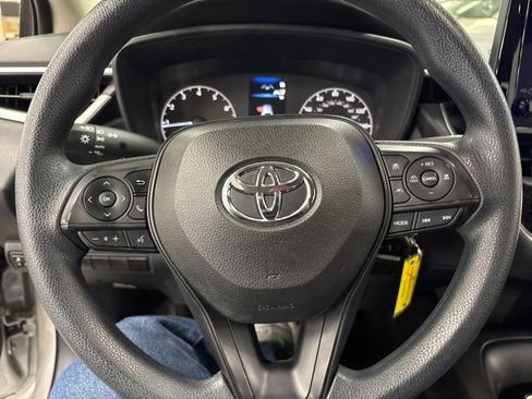 Certified 2023 Toyota Corolla LE image 21