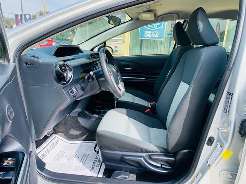 Used 2015 Toyota Prius C One FWD image 18