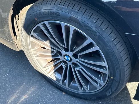 Used 2020 BMW 530i w/ Convenience Package RWD image 12