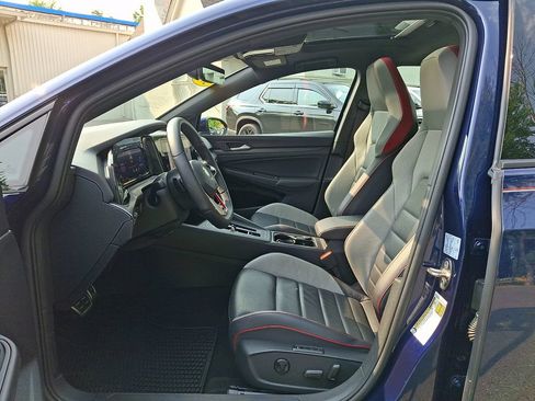 Used 2022 Volkswagen GTI SE FWD image 14