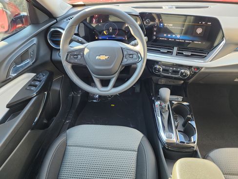 New 2026 Chevrolet Trax LT image 20
