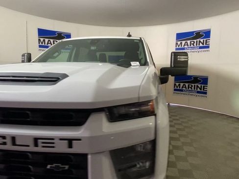 Used 2022 Chevrolet Silverado 2500 Custom w/ Gooseneck/5TH Wheel Package AWD/4WD image 5