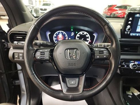 Certified 2025 Honda Pilot TrailSport image 18