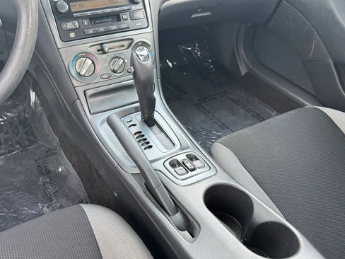 Used 2004 Toyota Celica GT FWD image 19