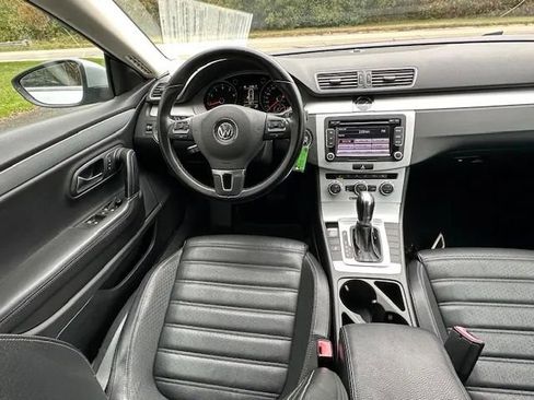 Used 2013 Volkswagen CC Sport image 31