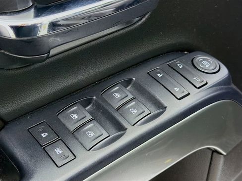 Used 2018 Chevrolet Silverado 1500 LT w/ Texas Edition image 20