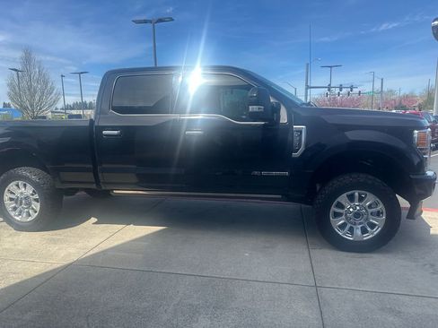 Used 2020 Ford F350 Limited image 5