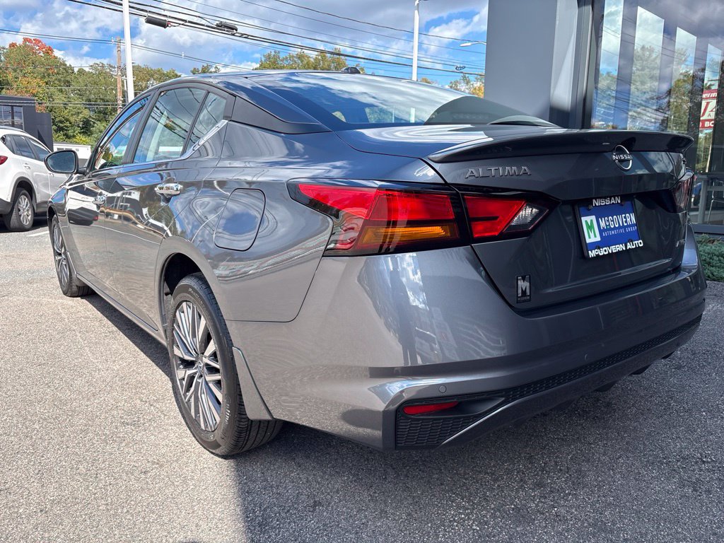 Used 2024 Nissan Altima 2.5 SV AWD/4WD image 8