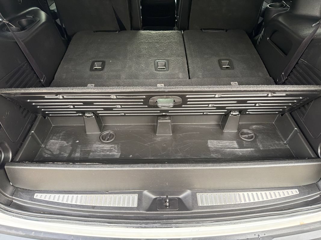 Used 2017 GMC Yukon SLT w/ Open Road Package AWD/4WD image 18