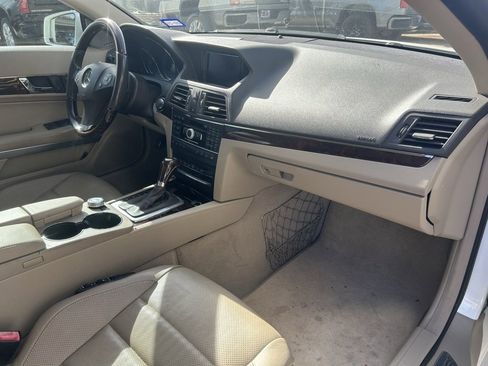 Used 2011 Mercedes-Benz E 550 Cabriolet image 11