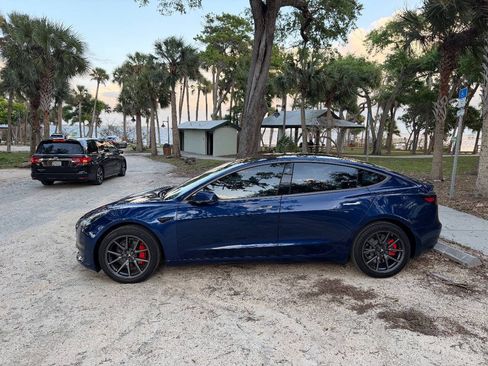 Used 2018 Tesla Model 3 Long Range RWD image 7