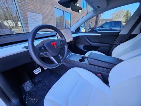 Used 2023 Tesla Model Y Performance image 35