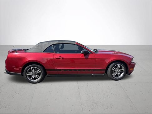 Used 2010 Ford Mustang Premium RWD image 5