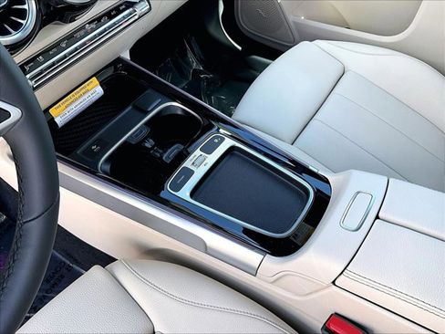 New 2026 Mercedes-Benz GLB 250 image 10