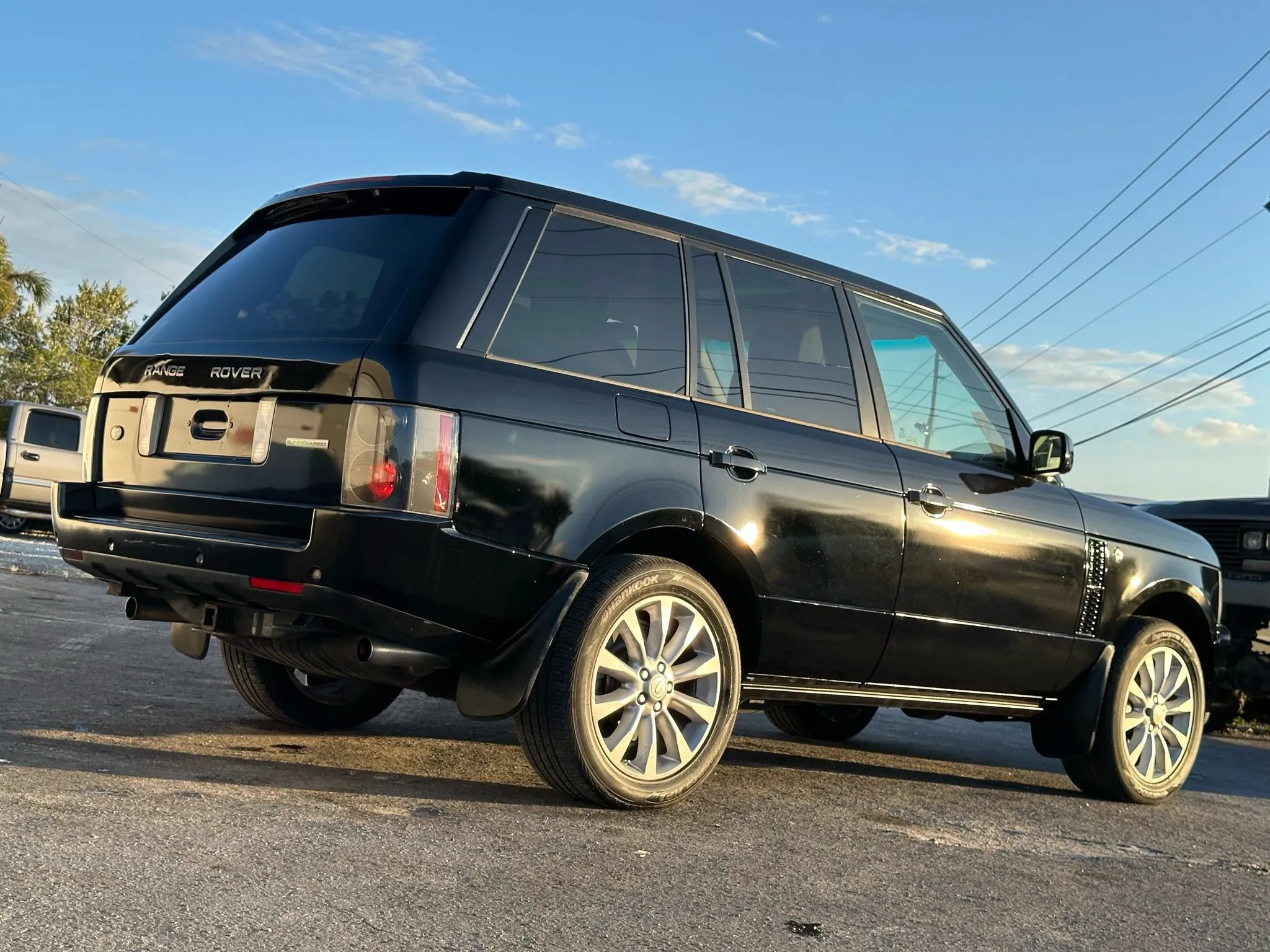 Used 2008 Land Rover Range Rover Supercharged AWD/4WD image 3