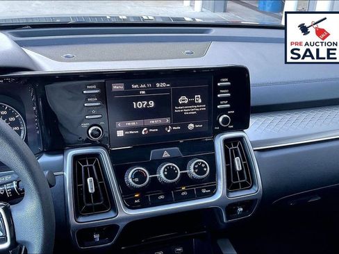 Used 2023 Kia Sorento LX AWD/4WD image 6