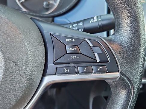 Used 2025 Nissan Versa SV FWD image 12