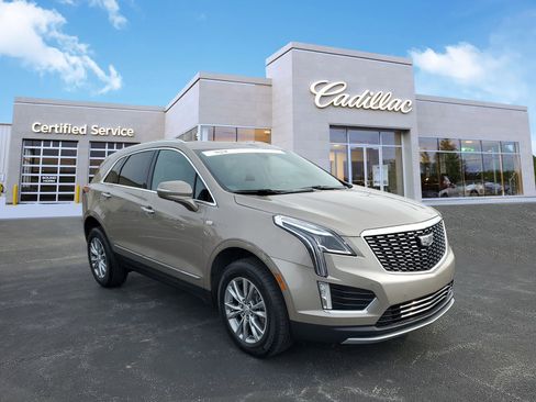 Certified 2022 Cadillac XT5 Premium Luxury image 4