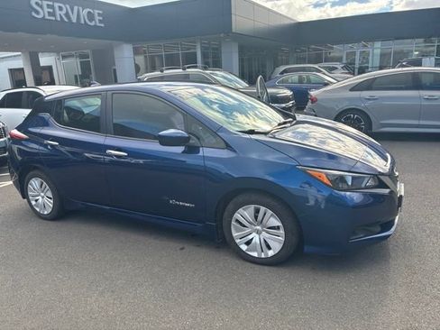 Used 2018 Nissan Leaf S w/ S Charge Package FWD image 2