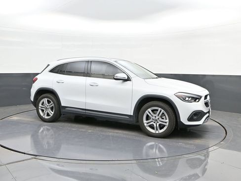 Used 2021 Mercedes-Benz GLA 250 GLA 250 image 17