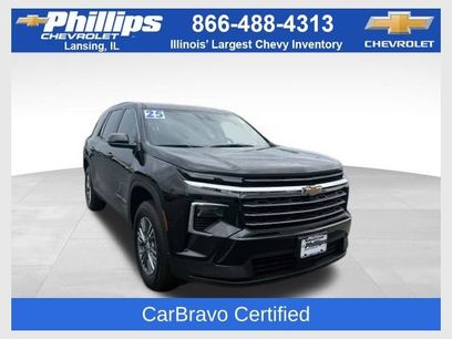 Used 2025 Chevrolet Traverse LT