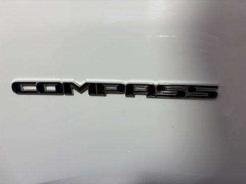 Used 2024 Jeep Compass Limited AWD/4WD image 11