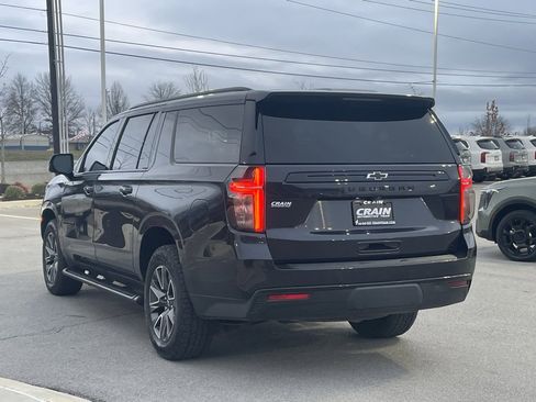 Used 2023 Chevrolet Suburban Z71 w/ Luxury Package image 6