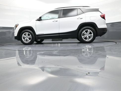 Used 2022 GMC Terrain SLE w/ Driver Convenience Package AWD/4WD image 33