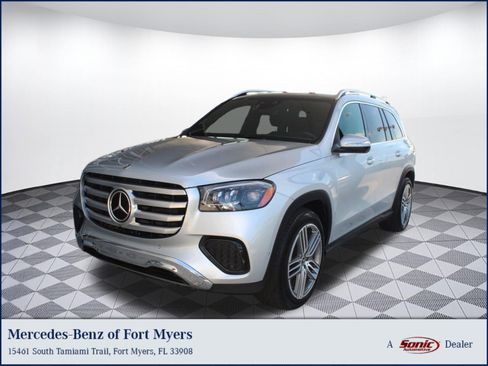 Used 2025 Mercedes-Benz GLS 450 4MATIC image 1