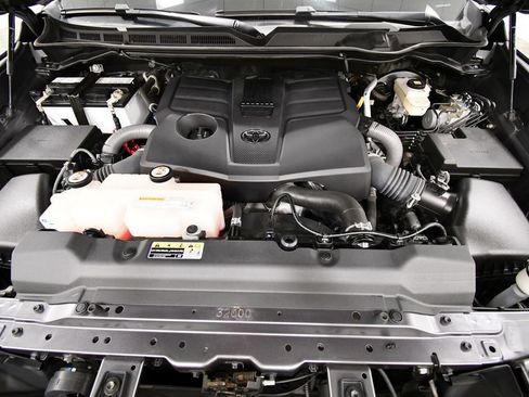 Used 2023 Toyota Tundra SR5 w/ SR5 Premium Package AWD/4WD image 12