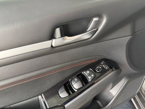 Used 2023 Nissan Altima 2.5 SR image 12