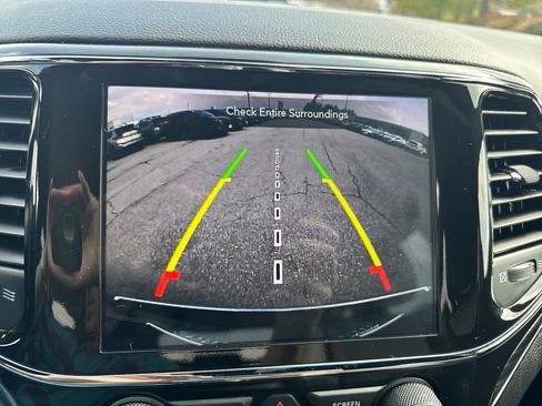 Used 2021 Jeep Grand Cherokee Limited image 21