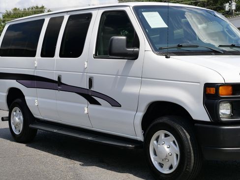 Used 2014 Ford E-350 and Econoline 350 XL w/ Power Windows & Locks Group RWD image 20