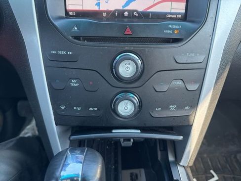 Used 2014 Ford Explorer XLT w/ Equipment Group 202A image 22